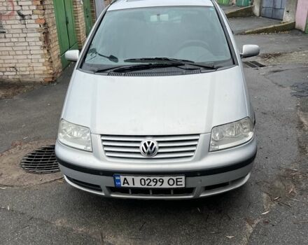 Серый Фольксваген Шаран, объемом двигателя 1.8 л и пробегом 424 тыс. км за 2499 $, фото 1 на Automoto.ua