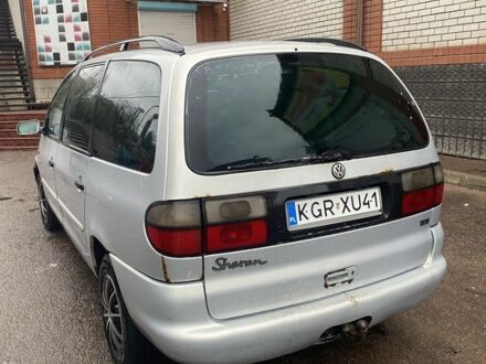 Фольксваген Шаран 2002 у Коростене на Automoto.ua Сірий Фольксваген Шаран, об'ємом двигуна 0 л та пробігом 300 тис. км за 1200 $, фото 1 на Automoto.ua