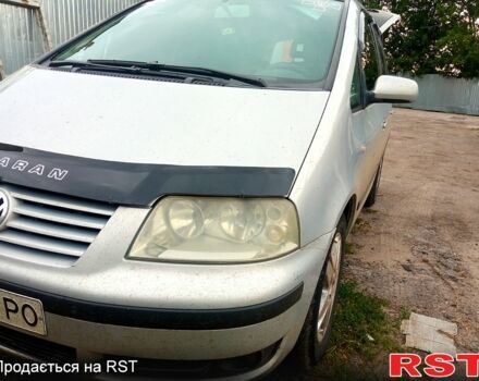 Серый Фольксваген Шаран, объемом двигателя 1.9 л и пробегом 450 тыс. км за 5500 $, фото 1 на Automoto.ua