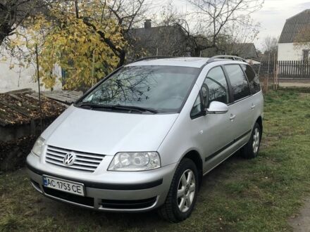 Серый Фольксваген Шаран, объемом двигателя 1.9 л и пробегом 3 тыс. км за 3900 $, фото 1 на Automoto.ua