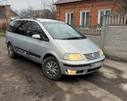 Серый Фольксваген Шаран, объемом двигателя 1.9 л и пробегом 360 тыс. км за 2400 $, фото 1 на Automoto.ua