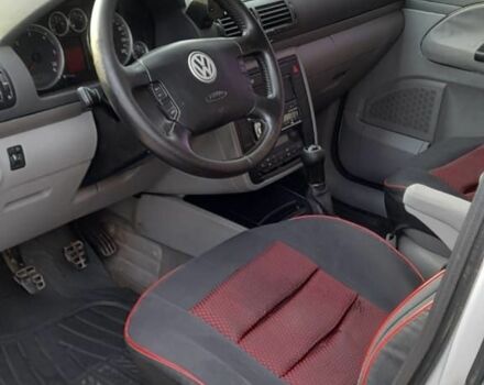 Серый Фольксваген Шаран, объемом двигателя 1.9 л и пробегом 424 тыс. км за 2854 $, фото 1 на Automoto.ua