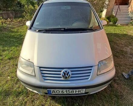 Серый Фольксваген Шаран, объемом двигателя 1.9 л и пробегом 377 тыс. км за 3500 $, фото 1 на Automoto.ua