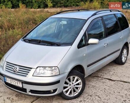 Сірий Фольксваген Шаран, об'ємом двигуна 1.8 л та пробігом 380 тис. км за 4300 $, фото 1 на Automoto.ua