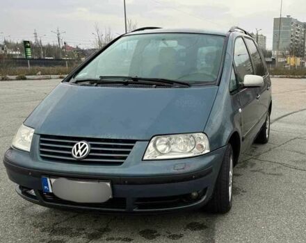 Серый Фольксваген Шаран, объемом двигателя 1.9 л и пробегом 300 тыс. км за 2600 $, фото 1 на Automoto.ua