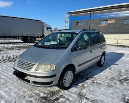 Серый Фольксваген Шаран, объемом двигателя 1.9 л и пробегом 314 тыс. км за 2600 $, фото 1 на Automoto.ua