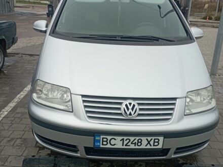 Серый Фольксваген Шаран, объемом двигателя 1.9 л и пробегом 386 тыс. км за 5200 $, фото 1 на Automoto.ua