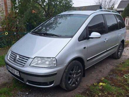 Фольксваген Шаран 2004 в Виннице на Automoto.ua Серый Фольксваген Шаран, объемом двигателя 1.9 л и пробегом 336 тыс. км за 7550 $, фото 1 на Automoto.ua