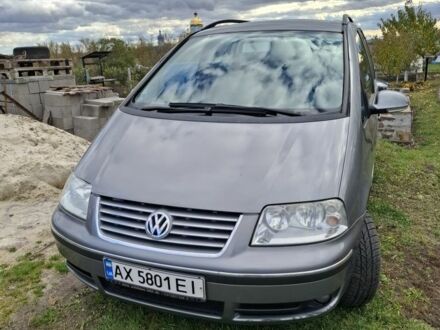 Серый Фольксваген Шаран, объемом двигателя 1.9 л и пробегом 270 тыс. км за 5849 $, фото 1 на Automoto.ua