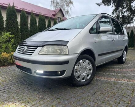 Серый Фольксваген Шаран, объемом двигателя 1.9 л и пробегом 287 тыс. км за 2700 $, фото 1 на Automoto.ua