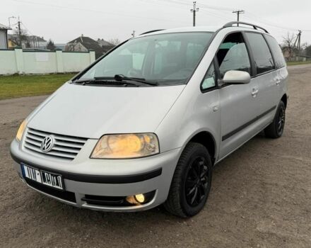 Серый Фольксваген Шаран, объемом двигателя 0 л и пробегом 333 тыс. км за 2500 $, фото 1 на Automoto.ua