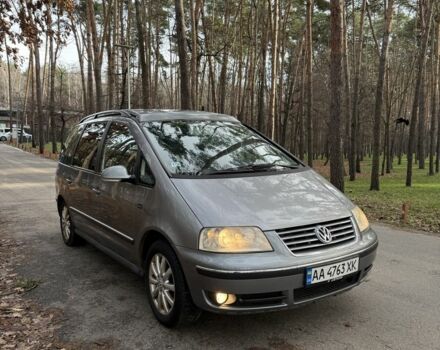 Серый Фольксваген Шаран, объемом двигателя 1.9 л и пробегом 300 тыс. км за 4450 $, фото 1 на Automoto.ua