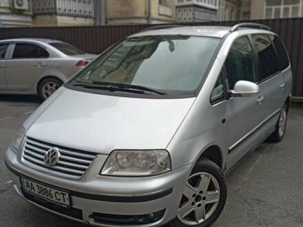 Фольксваген Шаран 2007 у Києві на Automoto.ua Сірий Фольксваген Шаран, об'ємом двигуна 1.78 л та пробігом 448 тис. км за 4700 $, фото 1 на Automoto.ua