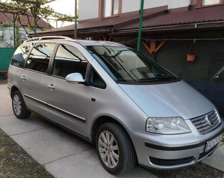 Серый Фольксваген Шаран, объемом двигателя 1.9 л и пробегом 340 тыс. км за 6300 $, фото 1 на Automoto.ua