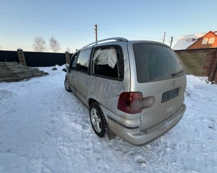 Серый Фольксваген Шаран, объемом двигателя 2 л и пробегом 200 тыс. км за 1900 $, фото 1 на Automoto.ua