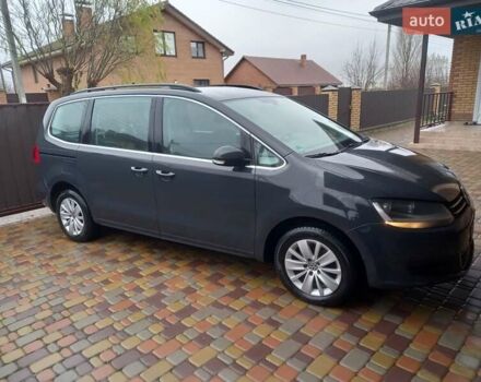 Сірий Фольксваген Шаран, об'ємом двигуна 2 л та пробігом 325 тис. км за 10700 $, фото 1 на Automoto.ua