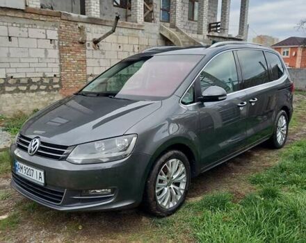 Сірий Фольксваген Шаран, об'ємом двигуна 2 л та пробігом 215 тис. км за 15750 $, фото 1 на Automoto.ua