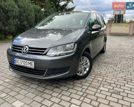 Сірий Фольксваген Шаран, об'ємом двигуна 2 л та пробігом 286 тис. км за 13300 $, фото 1 на Automoto.ua
