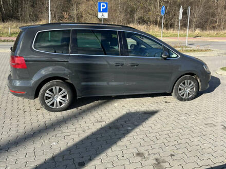 Серый Фольксваген Шаран, объемом двигателя 1.97 л и пробегом 376 тыс. км за 11800 $, фото 1 на Automoto.ua