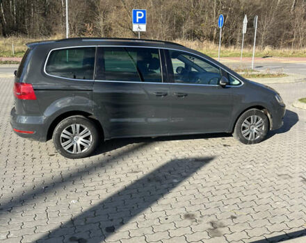 Серый Фольксваген Шаран, объемом двигателя 1.97 л и пробегом 376 тыс. км за 11800 $, фото 1 на Automoto.ua