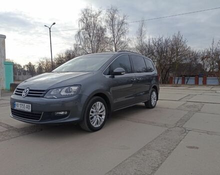Серый Фольксваген Шаран, объемом двигателя 2 л и пробегом 265 тыс. км за 15000 $, фото 1 на Automoto.ua