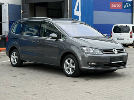 Фольксваген Шаран 2012 в Ровно на Automoto.ua Серый Фольксваген Шаран, объемом двигателя 2 л и пробегом 295 тыс. км за 11950 $, фото 1 на Automoto.ua