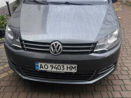 Серый Фольксваген Шаран, объемом двигателя 2 л и пробегом 355 тыс. км за 12300 $, фото 1 на Automoto.ua