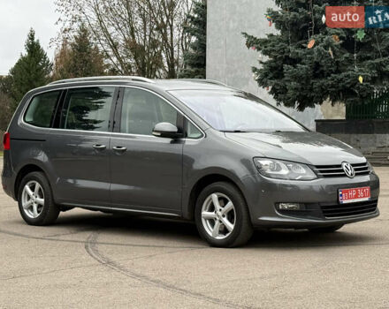 Сірий Фольксваген Шаран, об'ємом двигуна 2 л та пробігом 295 тис. км за 11850 $, фото 1 на Automoto.ua