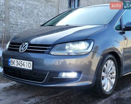 Серый Фольксваген Шаран, объемом двигателя 1.97 л и пробегом 312 тыс. км за 15500 $, фото 1 на Automoto.ua