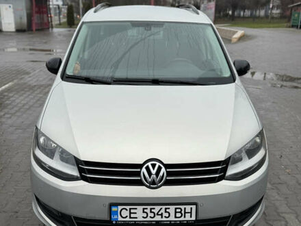 Серый Фольксваген Шаран, объемом двигателя 2 л и пробегом 338 тыс. км за 14200 $, фото 1 на Automoto.ua