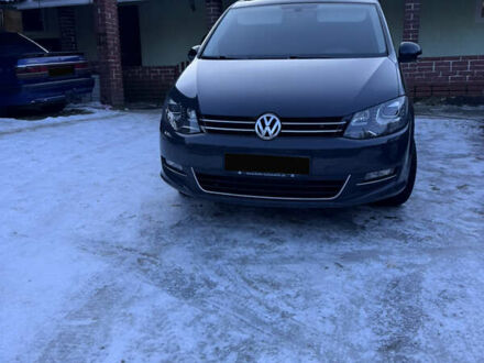 Сірий Фольксваген Шаран, об'ємом двигуна 2 л та пробігом 330 тис. км за 14657 $, фото 1 на Automoto.ua