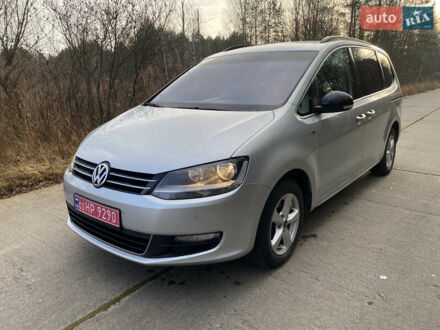 Серый Фольксваген Шаран, объемом двигателя 2 л и пробегом 257 тыс. км за 12900 $, фото 1 на Automoto.ua