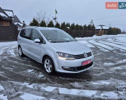 Серый Фольксваген Шаран, объемом двигателя 2 л и пробегом 227 тыс. км за 14350 $, фото 1 на Automoto.ua