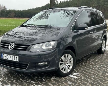 Серый Фольксваген Шаран, объемом двигателя 2 л и пробегом 166 тыс. км за 3800 $, фото 1 на Automoto.ua