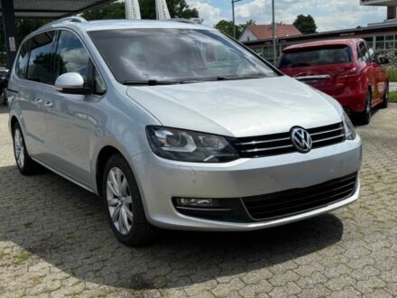 Фольксваген Шаран 2014 в Днепре (Днепропетровске) на Automoto.ua Серый Фольксваген Шаран, объемом двигателя 2 л и пробегом 82 тыс. км за 3100 $, фото 1 на Automoto.ua