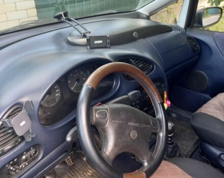 Синий Фольксваген Шаран, объемом двигателя 1.9 л и пробегом 560 тыс. км за 3000 $, фото 3 на Automoto.ua