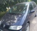 Синий Фольксваген Шаран, объемом двигателя 1.9 л и пробегом 560 тыс. км за 3000 $, фото 1 на Automoto.ua