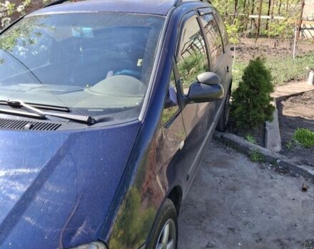 Синий Фольксваген Шаран, объемом двигателя 2 л и пробегом 281 тыс. км за 2700 $, фото 1 на Automoto.ua