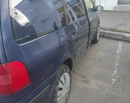 Синий Фольксваген Шаран, объемом двигателя 1.9 л и пробегом 455 тыс. км за 1650 $, фото 3 на Automoto.ua