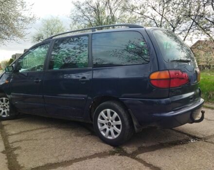 Синий Фольксваген Шаран, объемом двигателя 2 л и пробегом 420 тыс. км за 2850 $, фото 3 на Automoto.ua