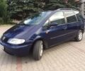 Синий Фольксваген Шаран, объемом двигателя 1.9 л и пробегом 100 тыс. км за 3000 $, фото 1 на Automoto.ua