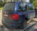 Синий Фольксваген Шаран, объемом двигателя 2.8 л и пробегом 200 тыс. км за 2300 $, фото 1 на Automoto.ua