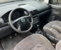 Синій Фольксваген Шаран, об'ємом двигуна 1.9 л та пробігом 400 тис. км за 1550 $, фото 11 на Automoto.ua