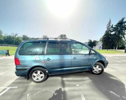 Синий Фольксваген Шаран, объемом двигателя 1.8 л и пробегом 330 тыс. км за 4850 $, фото 2 на Automoto.ua