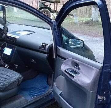 Синий Фольксваген Шаран, объемом двигателя 1.9 л и пробегом 377 тыс. км за 2800 $, фото 7 на Automoto.ua