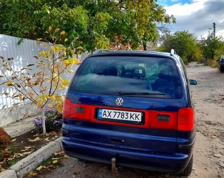 Синий Фольксваген Шаран, объемом двигателя 1.8 л и пробегом 311 тыс. км за 4500 $, фото 2 на Automoto.ua