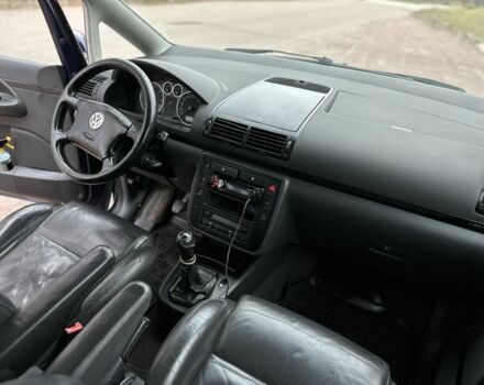 Синий Фольксваген Шаран, объемом двигателя 1.9 л и пробегом 320 тыс. км за 1699 $, фото 10 на Automoto.ua