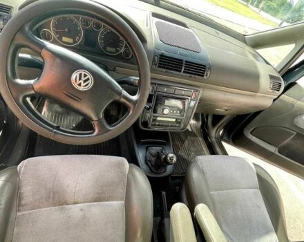 Синий Фольксваген Шаран, объемом двигателя 1.8 л и пробегом 330 тыс. км за 4850 $, фото 4 на Automoto.ua