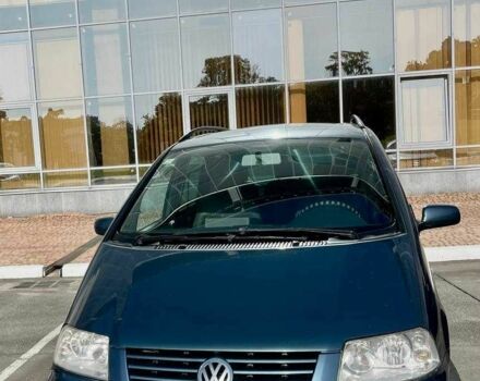 Синий Фольксваген Шаран, объемом двигателя 1.8 л и пробегом 330 тыс. км за 4850 $, фото 1 на Automoto.ua