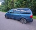 Синий Фольксваген Шаран, объемом двигателя 1.9 л и пробегом 406 тыс. км за 2599 $, фото 1 на Automoto.ua